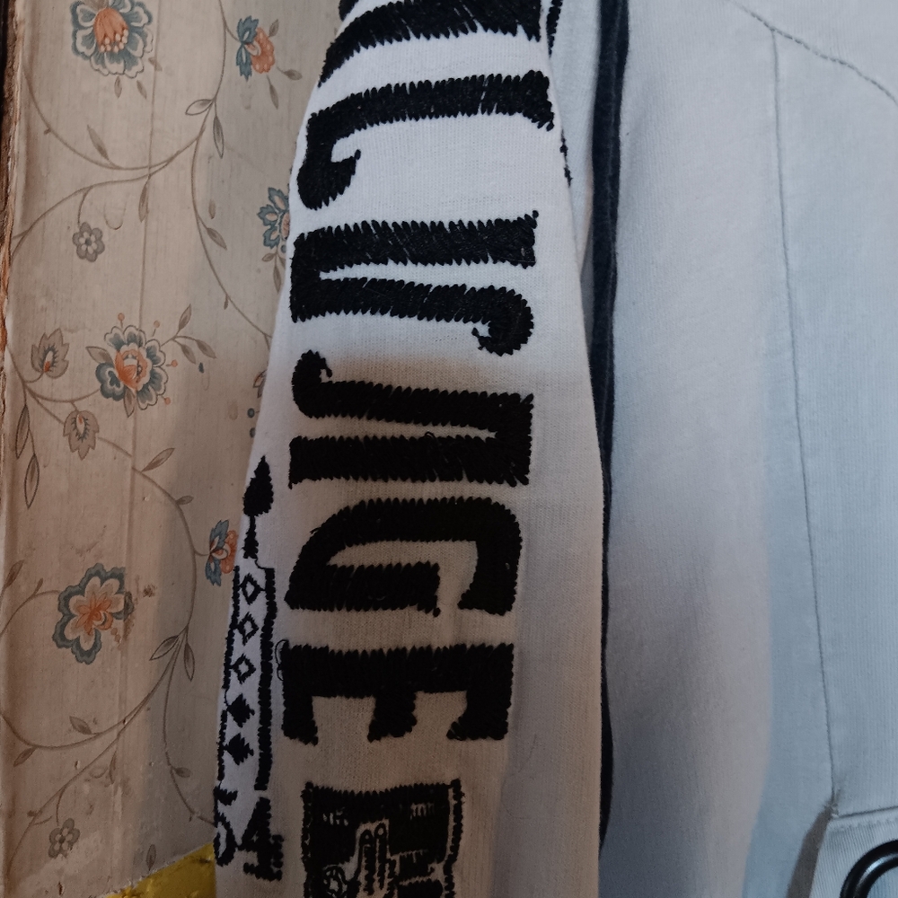 SALVAGE VINTAGE SEEK & DESTROY HOODIE EUC. M - Picture 4 of 9